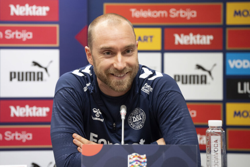 Christian Eriksen på et pressemøde forud for Danmarks kamp mod Serbien.