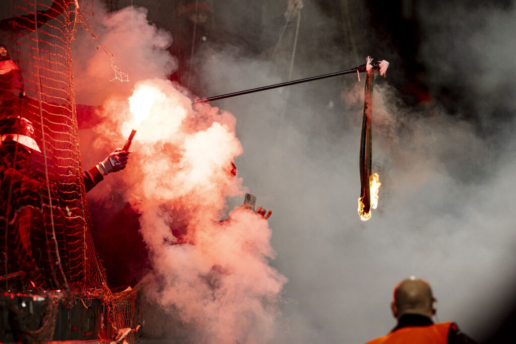 FC Midtjyllands fans under Superligakampen mellem Viborg FF og FC Midtjylland