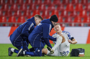 Cornelius i græsset efter duel