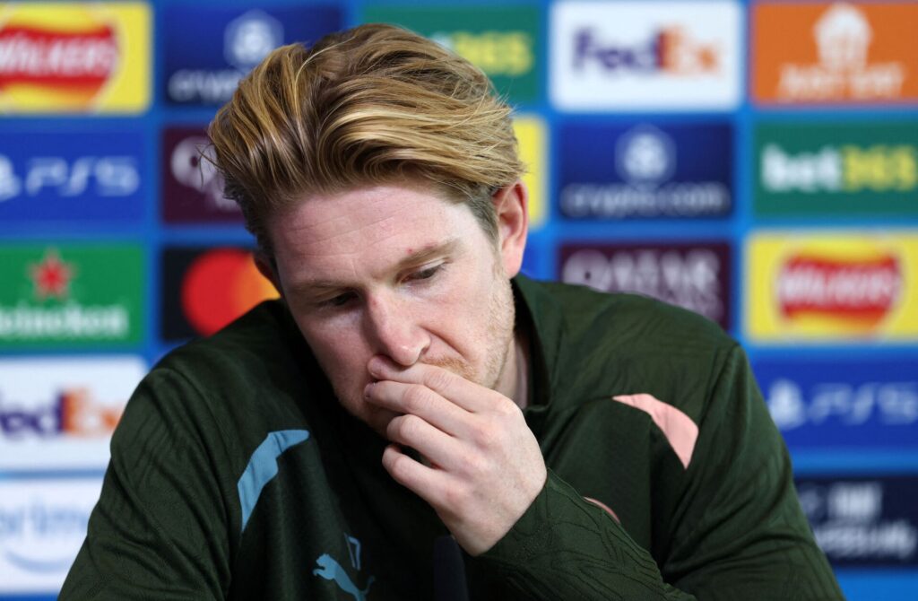 Kevin de Bruyne under et pressemøde.