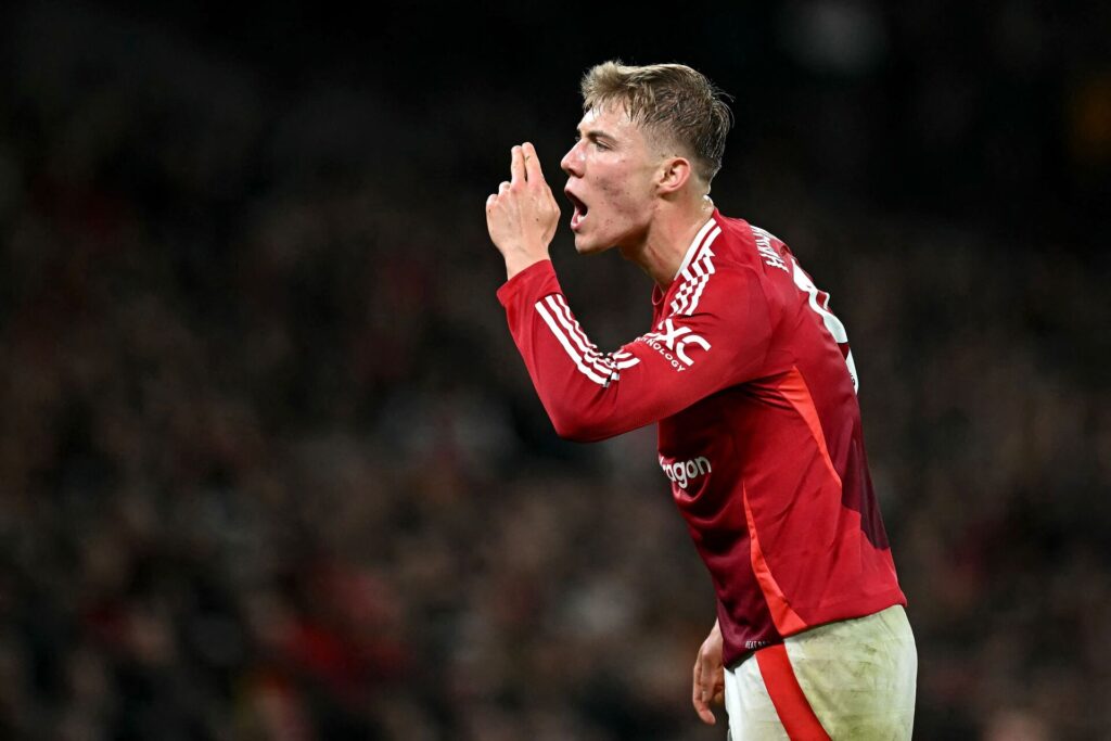 Rasmus Højlund fejrer en Manchester United-scoring.