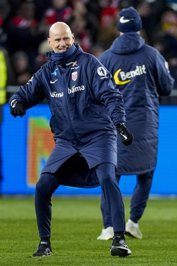 Ståle Solbakken jubler