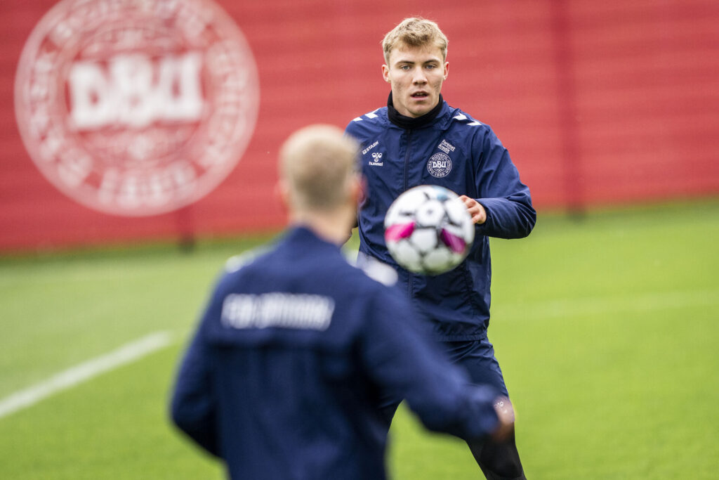 Rasmus Højlund træner med det danske landshold