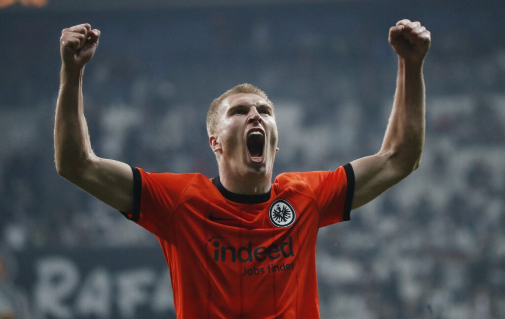 Rasmus Nissen Kristensen for Frankfurt.