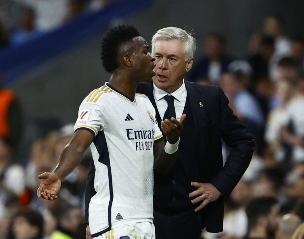 Carlo Ancelotti og Vinicius Jr.