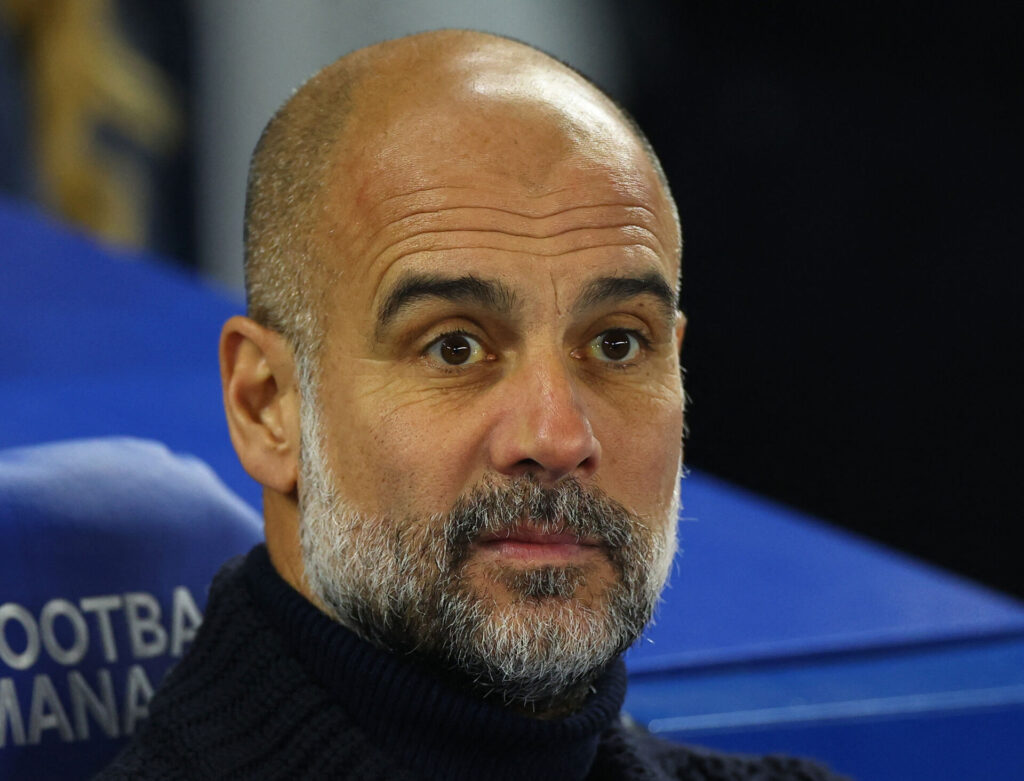 Guardiola stirrer stift ud i luften