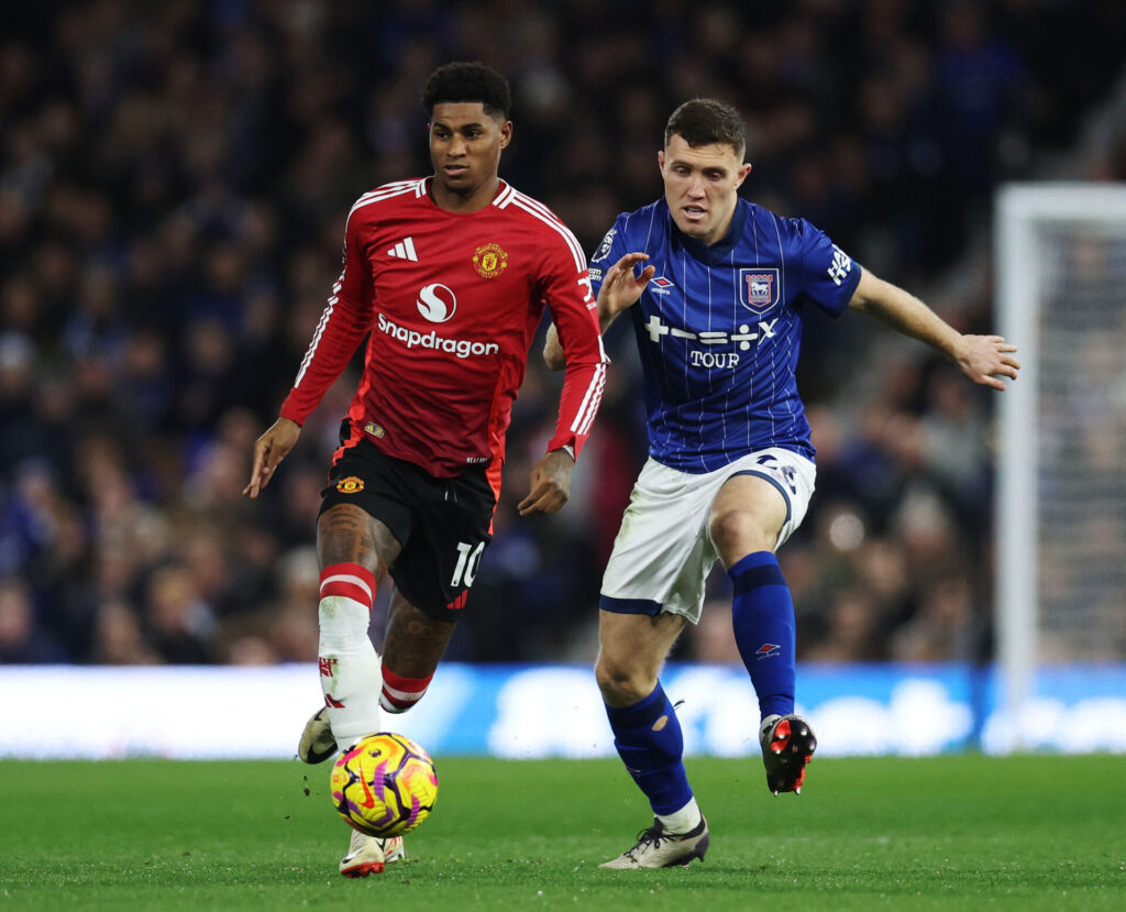 Marcus Rashford løber hurtigt mod Ipswich.