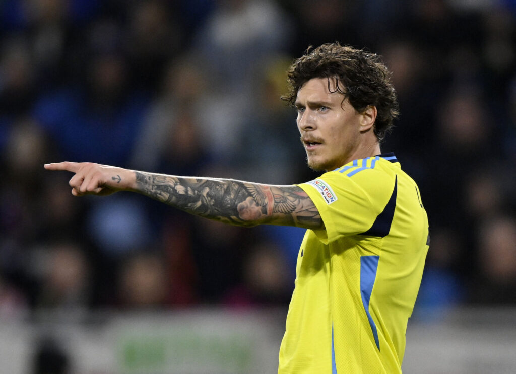 Victor Lindelöf peger i kamp for Sverige