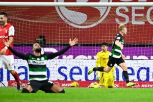 Conrad Harder fejrer sin scoring mod SC Braga.