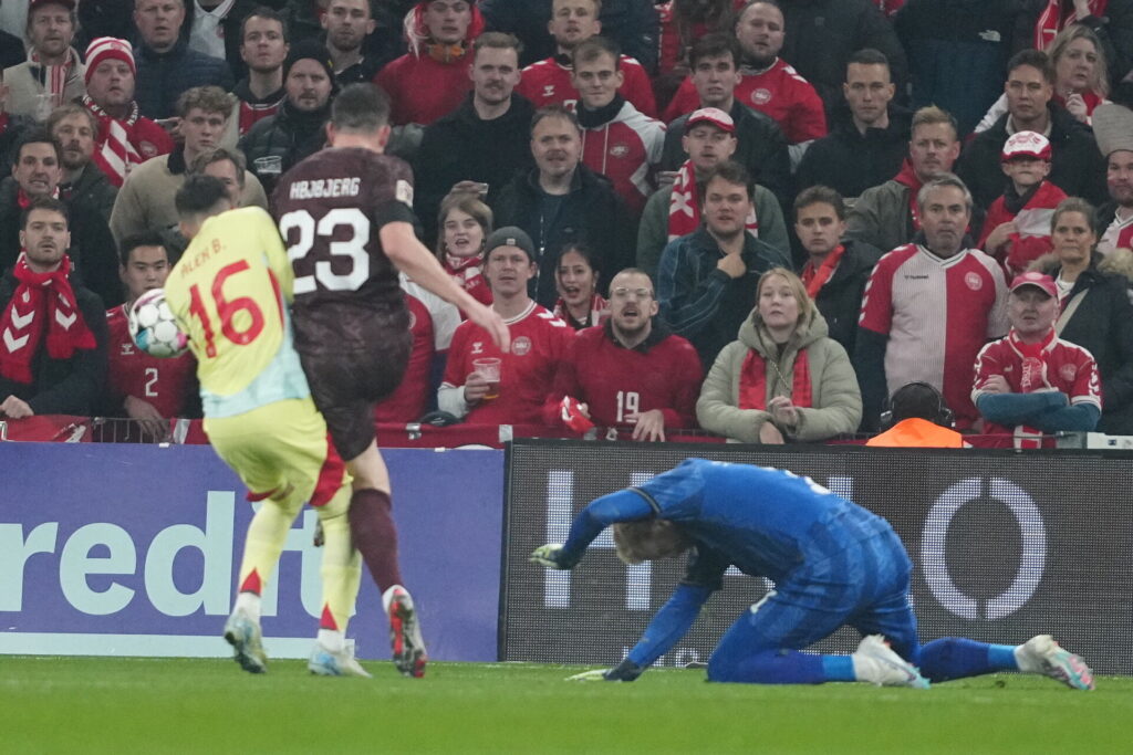 Kasper Schmeichel under UEFA Nations League-kampen mellem Danmark og Spanien i Parken i København, fredag den 15. november 2024.