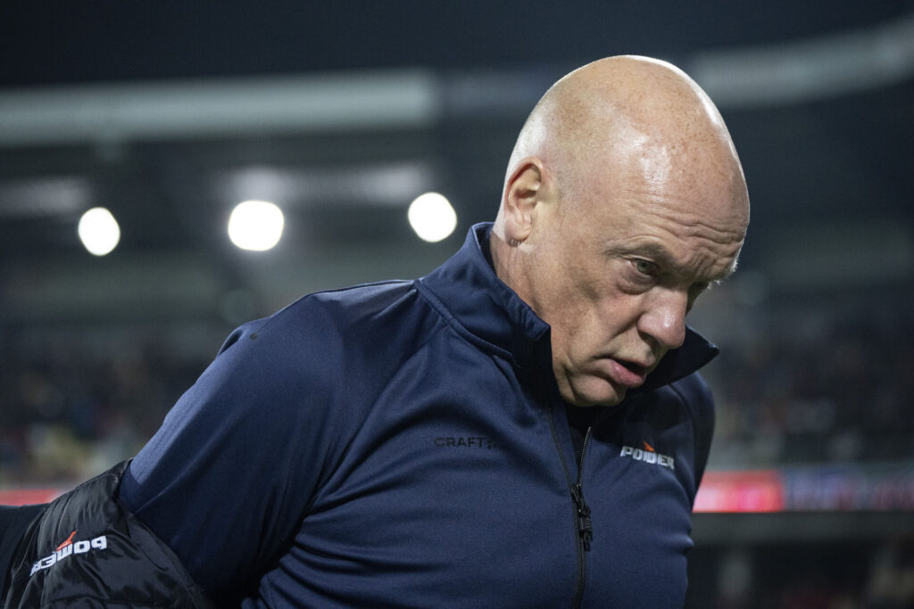 AGF-cheftræner Uwe Rösler i kampen mod Silkeborg.