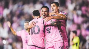 Diego Gómez fejrer scoring for Inter Miami med Lionel Messi og Luis Suarez.