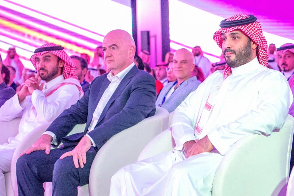 FIFA-præsident Gianni Infantino med den saudiarabiske kronprins Mohamed Bin Salman.