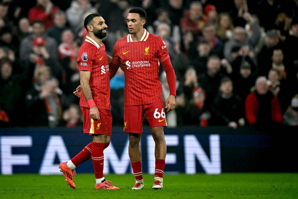 Mohamed Salah og Trent Alexander-Arnold.