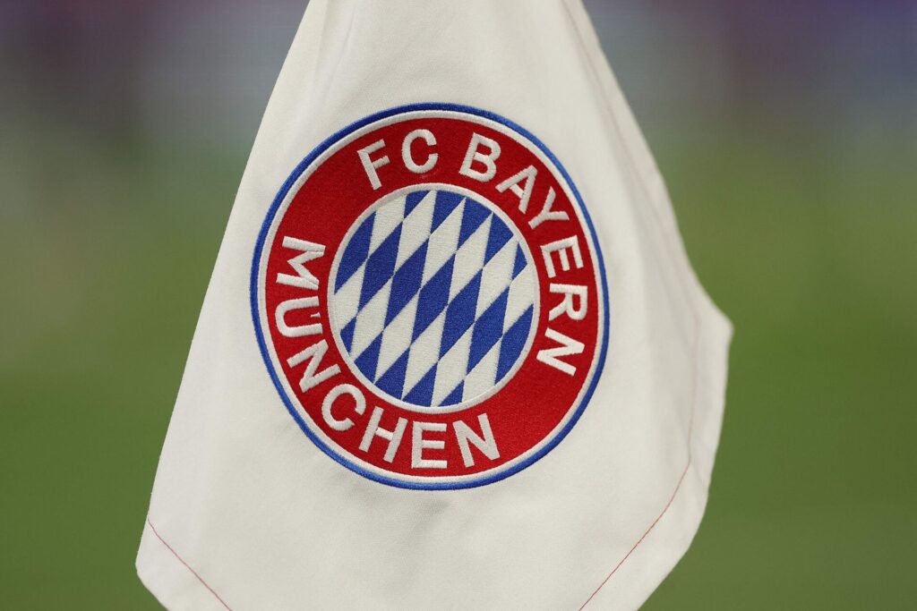 Bayern München logo.