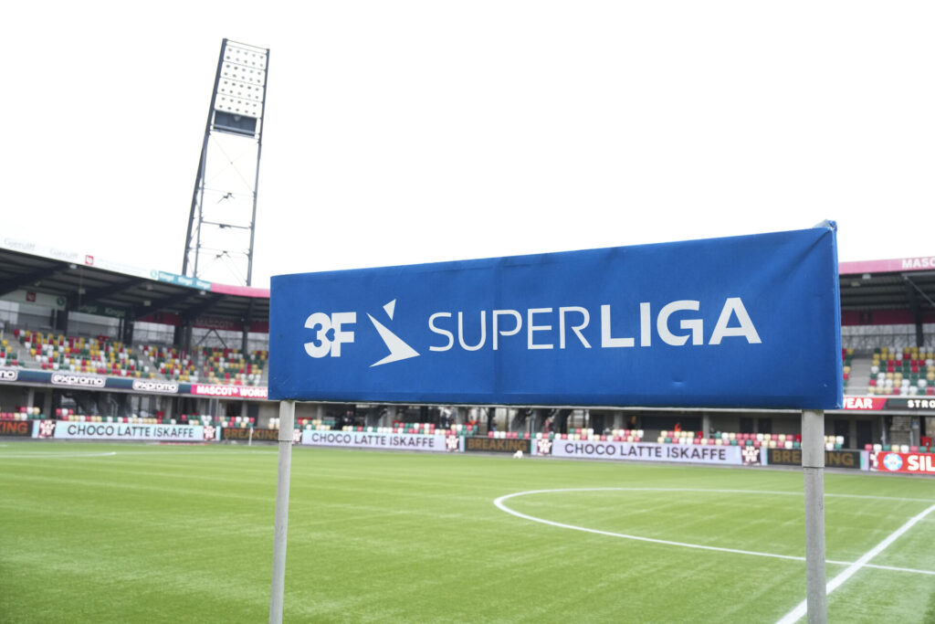 Overblik: Hvem ejer de danske superligaklubber?