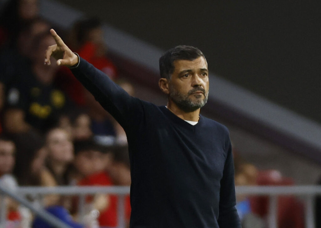 Sergio Conceicao under en kamp mod Atletico Madrid.