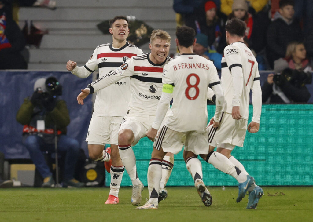 Rasmus Højlund fejrer sin scoring for Manchester United.