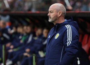 Steve Clarke på sidelinjen under en af Skotlands kampe.