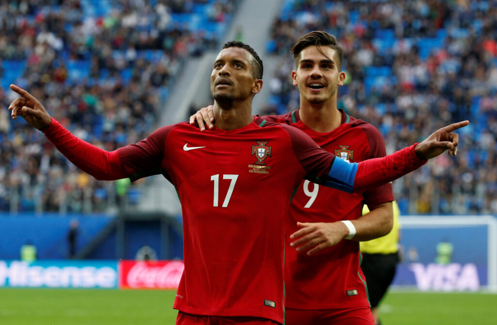 Nani Jjubler efter en scoring for Portugal