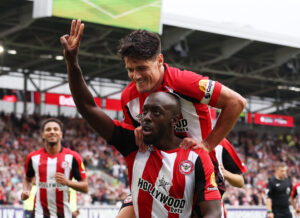 Christian Nørgaard og Wissa jubler