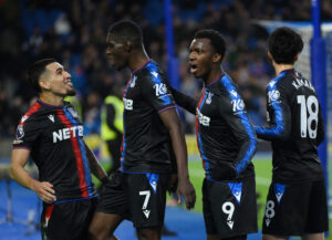 Ismaila Sarr jubler efter en scoring mod Brighton.