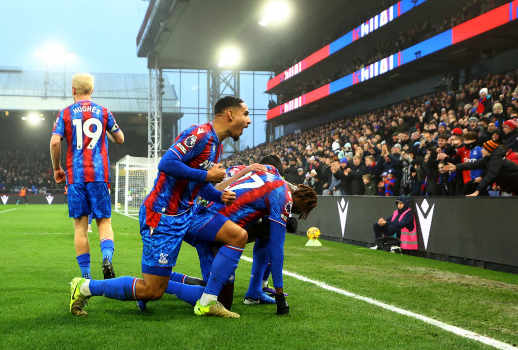 Crystal Palace-spillerne fejrer mål