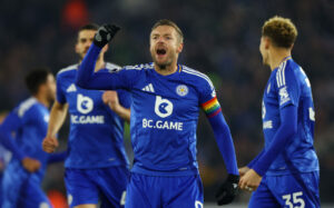 Jamie Vardy fejrer sin scoring for Leicester mod West Ham.