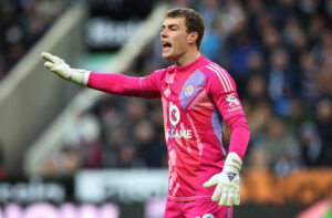 Mads Hermansen under kampen mellem Newcastle og Leicester.