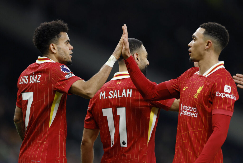 Trent Alexander-Arnold og Luiz Diaz fejrer Liverpool-mål