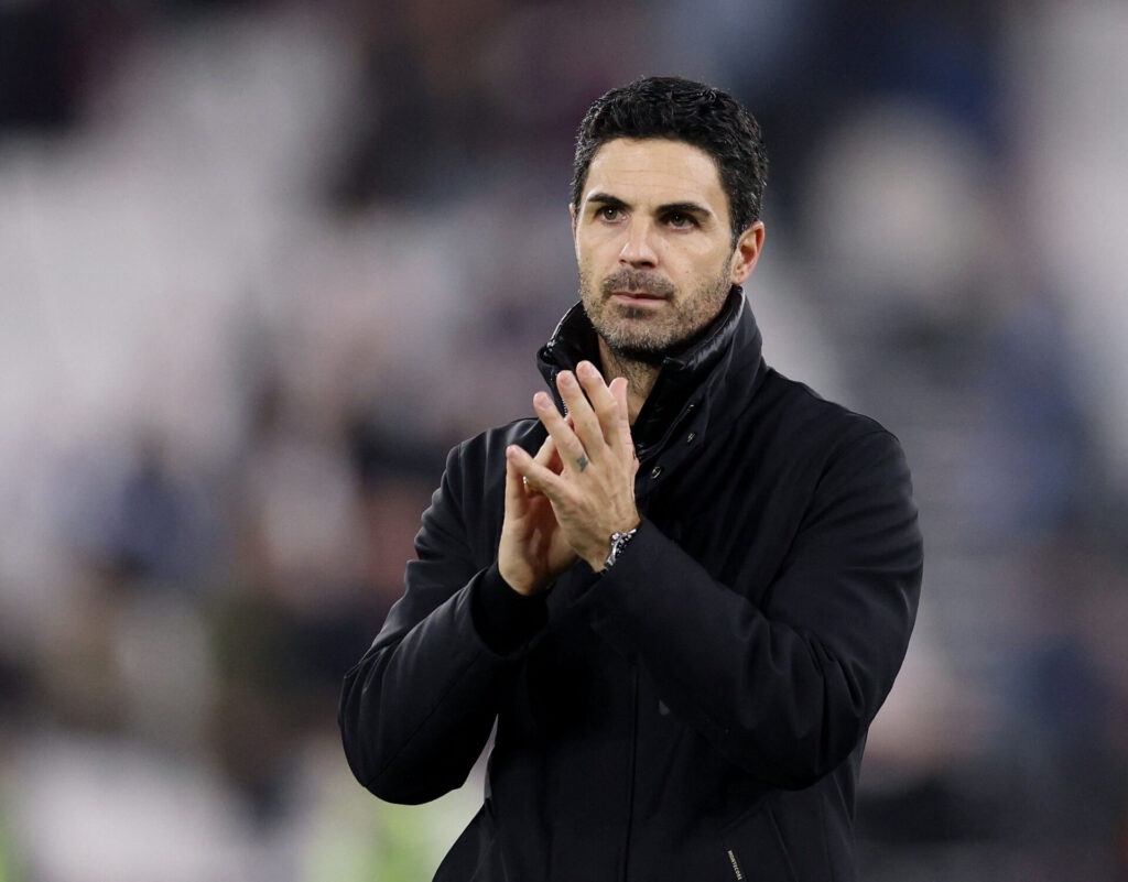 Mikel Arteta klapper efter Arsenals Premier League-sejr over West Ham