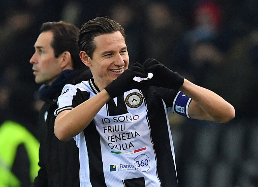 Florian Thauvin laver et hjerte med sine fingre efter en kamp for Udinese