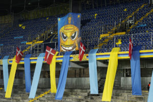 Sydsiden på Brøndby Stadion uden tilskuere.