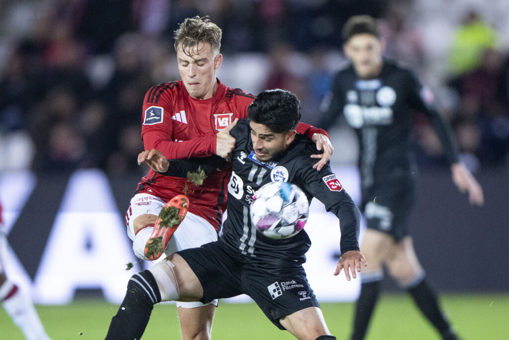 Rasmus Würtz råder Vejle Boldklub til at forberede sig på en tilværelse i den næstbedste række, mens Sønderjyske bør hente to navngivne spillere.