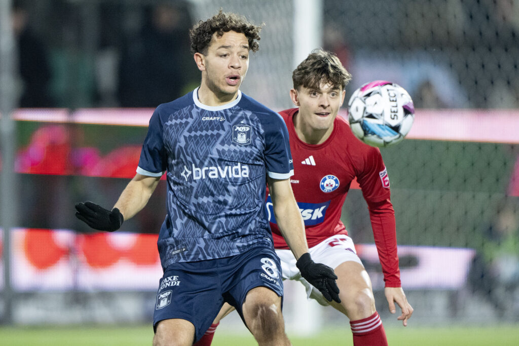 Mikael Anderson under en kamp for AGF mod Silkeborg.