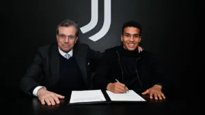 Alberto Costa skriver under med Juventus.