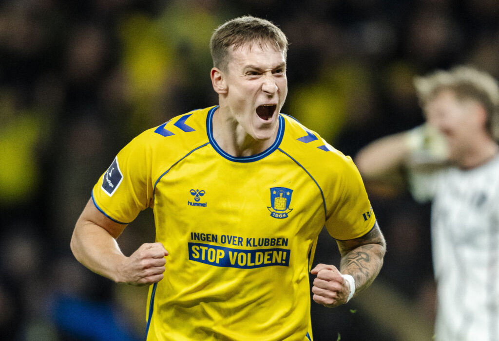 Brøndby IFs Mileta Rajovic scorer til 1-0 under 1/8-finalen i Oddset Pokalen mellem Brøndby IF og FC Midtjylland på Brøndby Stadion torsdag den 31. oktober 2024