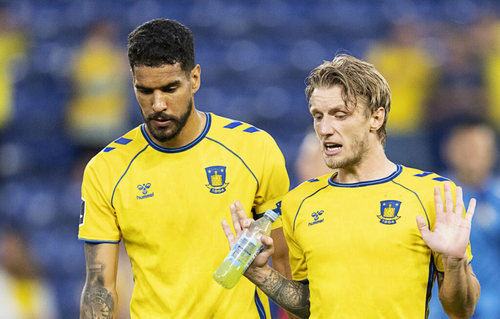 Brøndbys Ohi Omoijuanfo og Daniel Wass. Brøndby møder polske Legia i UEFA Conference League 3. kvalifikationsrunde 1. kamp i Brøndby torsdag den 8. august 2024