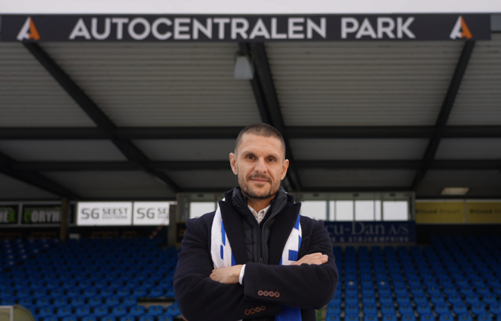 Kolding IF's nye cheftræner Albert Rudé poserer på Autocentralen Park i Kolding.