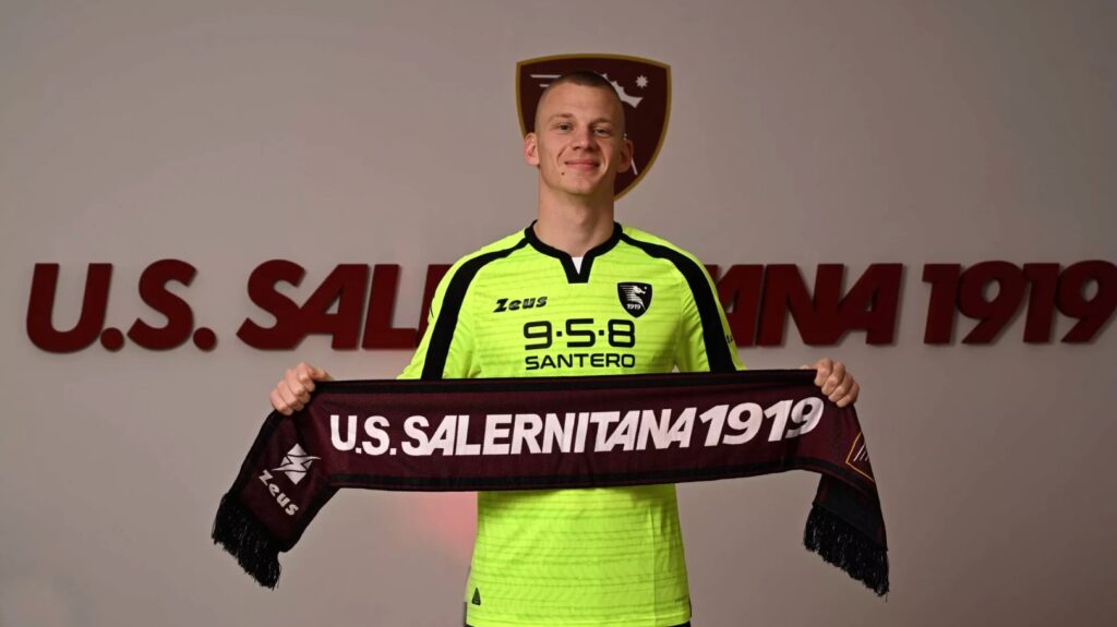 Oliver Christensen præsenteres i US Salernitana.