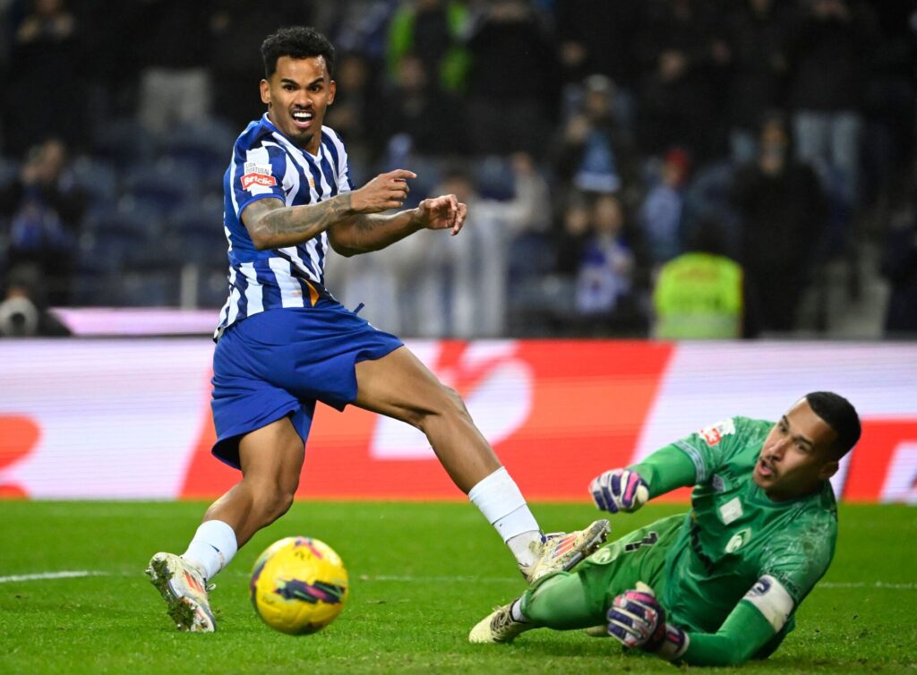 Galeni i kamp for FC Porto.