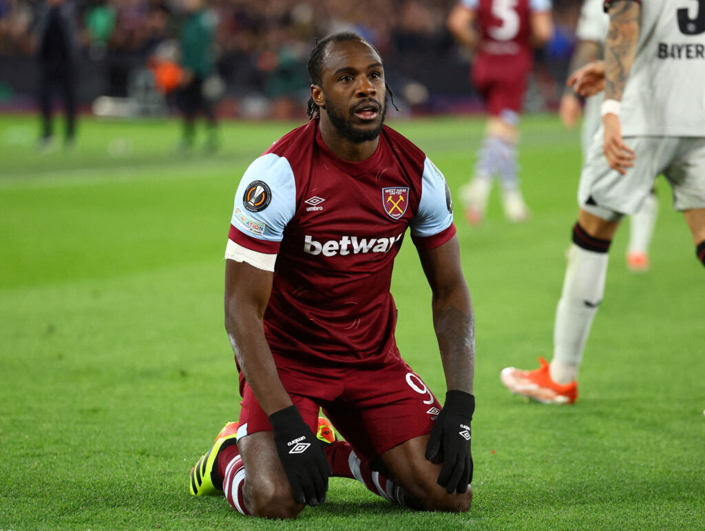 Michail Antonio i kamp for West Ham