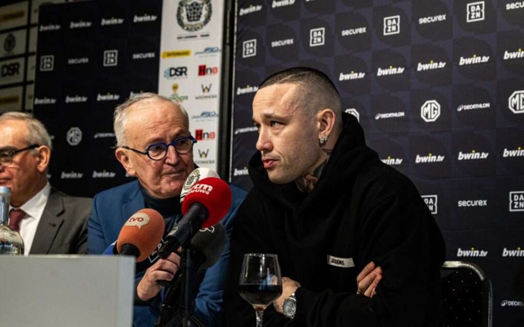 Nainggolan præsenteres i sin nye klub