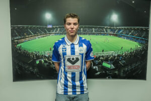 Nicolai Blicher iført Esbjergs trøje