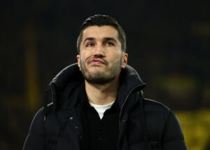 Nuri Sahin under en kamp for Borussia Dortmund.