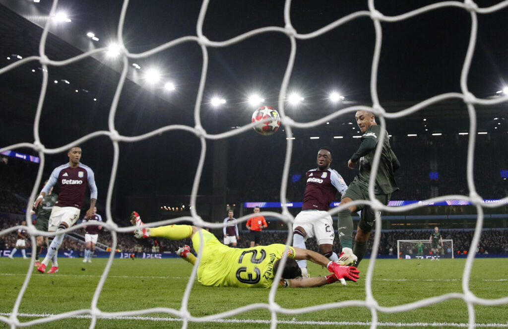 Adam Idah scorer mod Aston Villa.