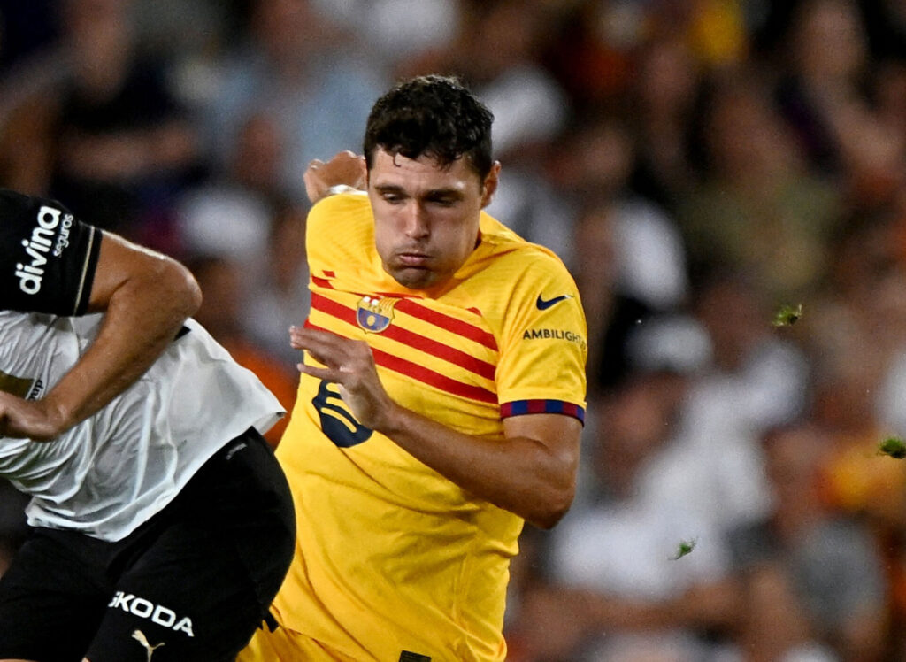 Andreas Christensen i kamp om bolden mod Valencia