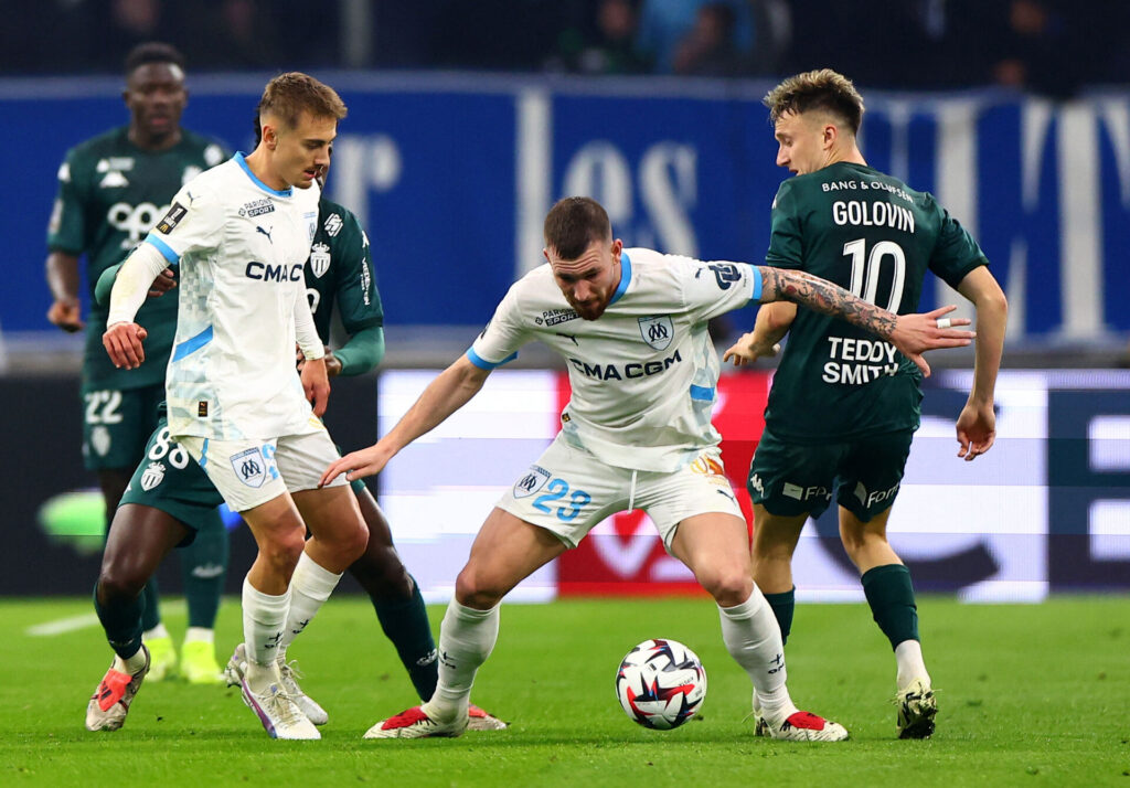 Pierre Emile Højbjerg i duel for Marseille