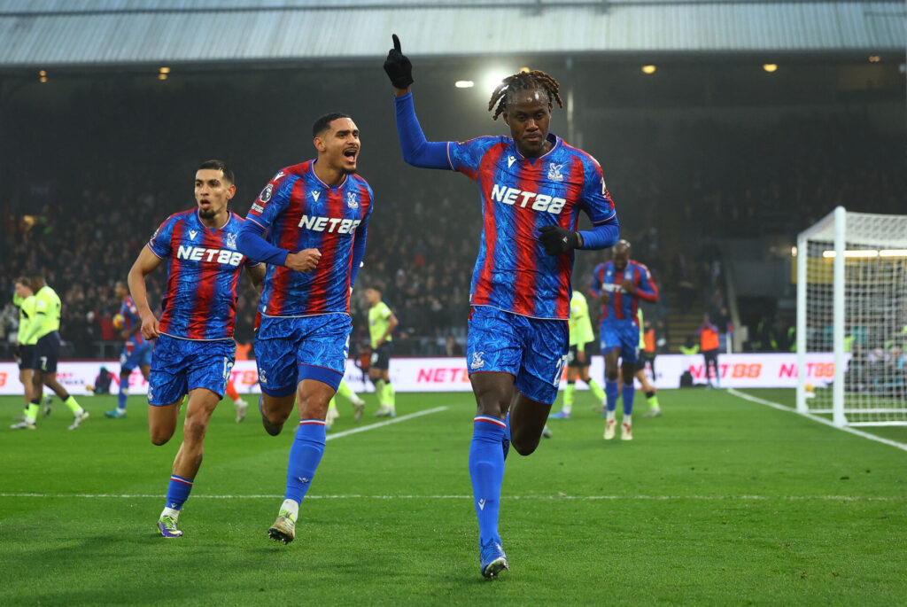 Trevoh Chalobah fejrer et mål for Crystal Palace.