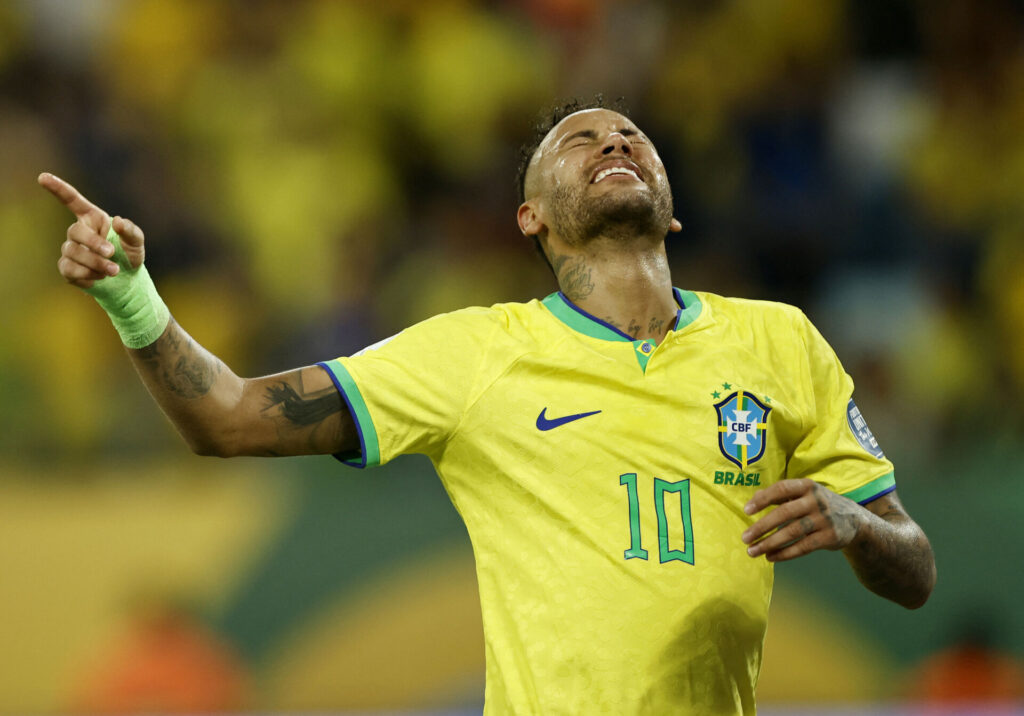 Neymar under en landskamp for Brasilien.